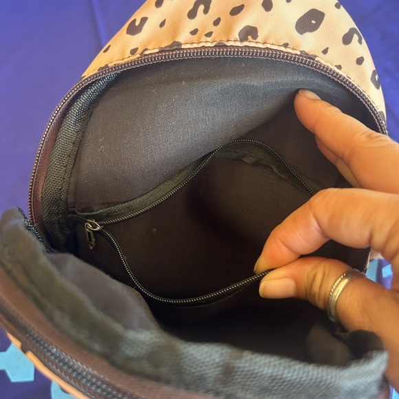 Fighting Eel Tan and Black Patterned Crossbody Bag - Picture 7 of 12